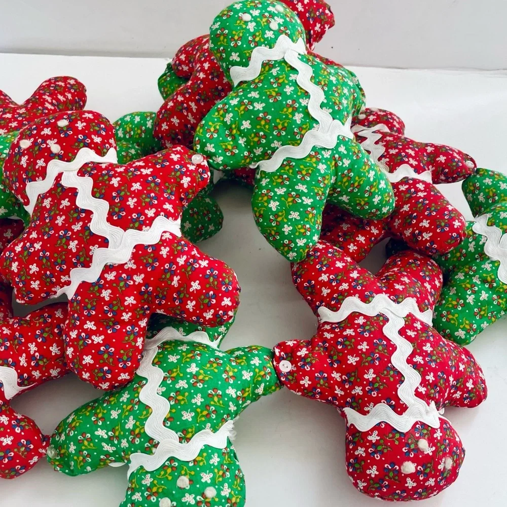 Vintage Handmade stuffed fabric Gingerbread men Holiday Garland with ribbon trim